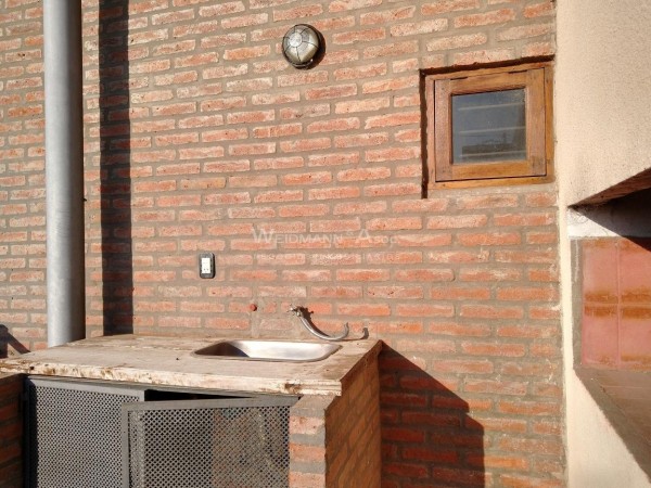 DEPARTAMENTO EN DÚPLEX, EN VENTA - CONDOMINIO PIEDRAS I