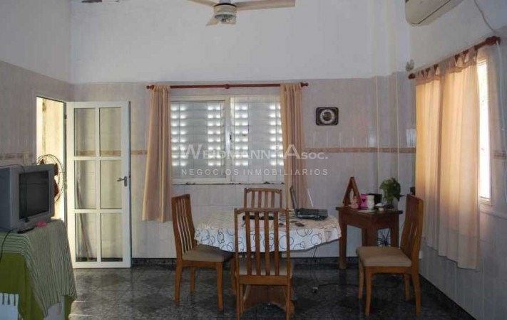 Casa en venta, Barrio Constituyente, posibilidad destino comercial o profesional