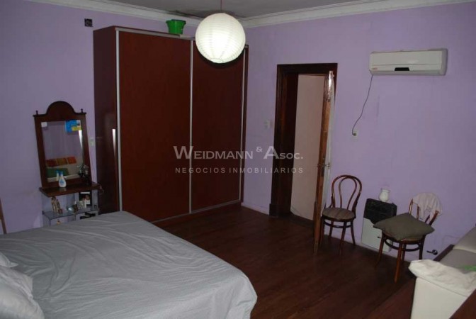Casa en venta, Barrio Constituyente, posibilidad destino comercial o profesional