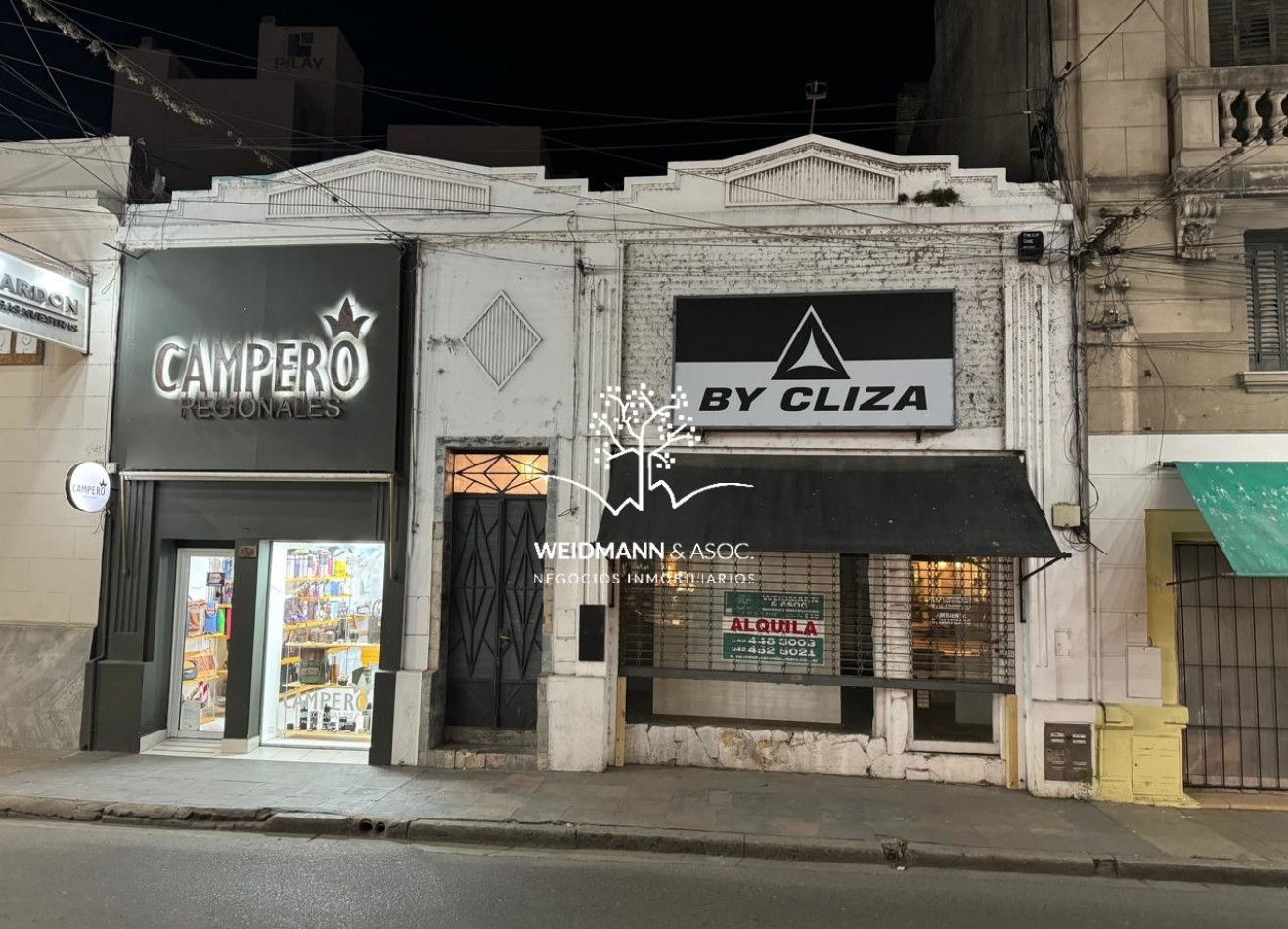 Casa centrica con dos locales comerciales en venta, a media cuadra de la peatonal. Ideal p/inversion.