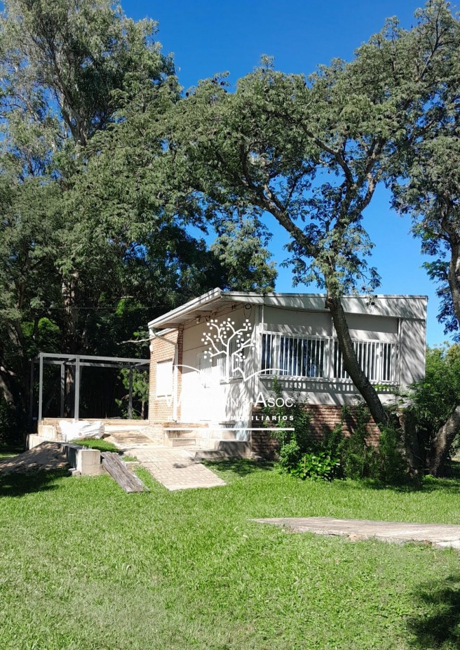 Casaquinta con potencial de crecimiento sobre la ruta 1 km. 8.8, San Jose del Rincon, Santa Fe