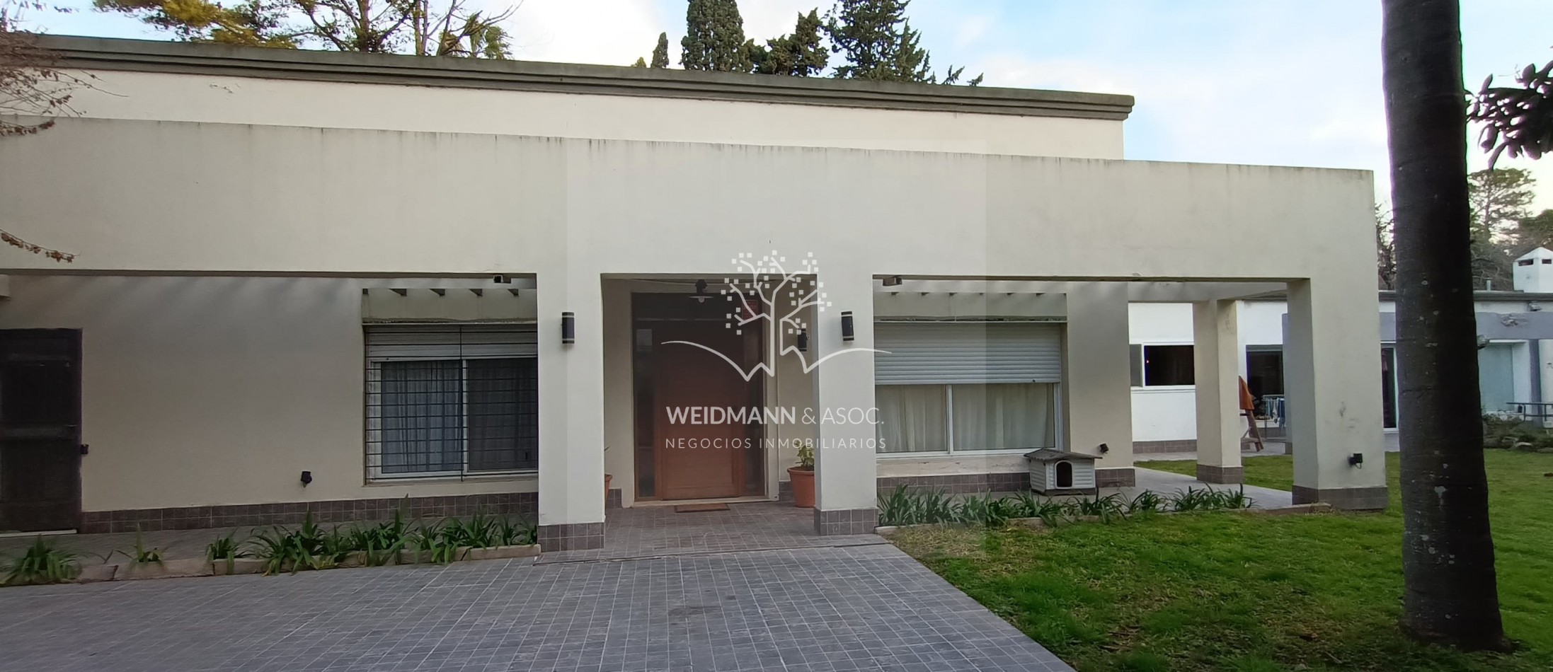 Casa importante, excelente opcion con posibilidad de financiacion.