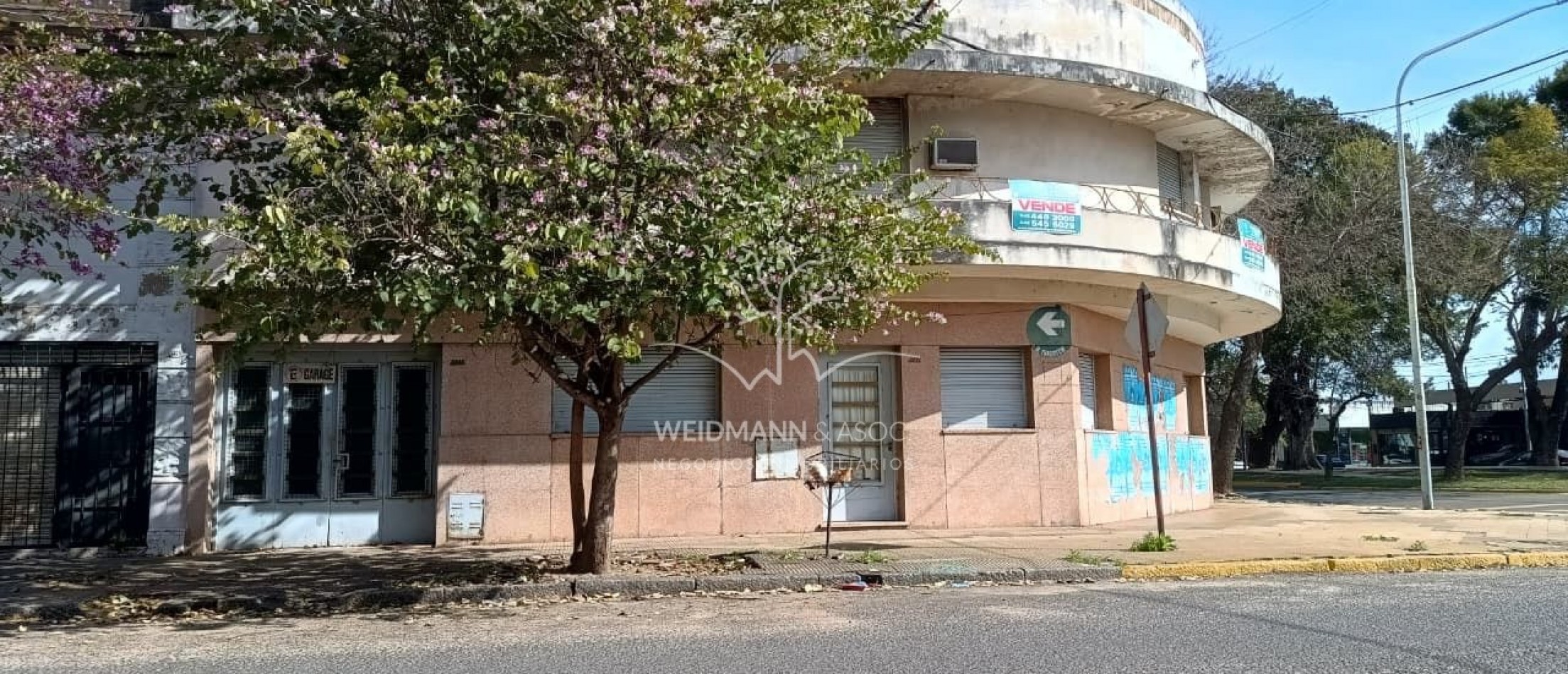 Casa en venta, PH en esquina, Hipolito Yrigoyen y Avenida Freyre