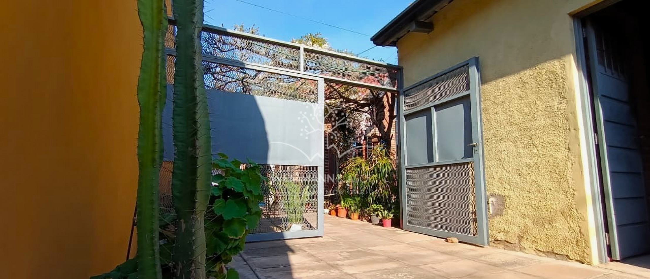 Casa en venta, barrio Sargento Cabral, Santa Fe