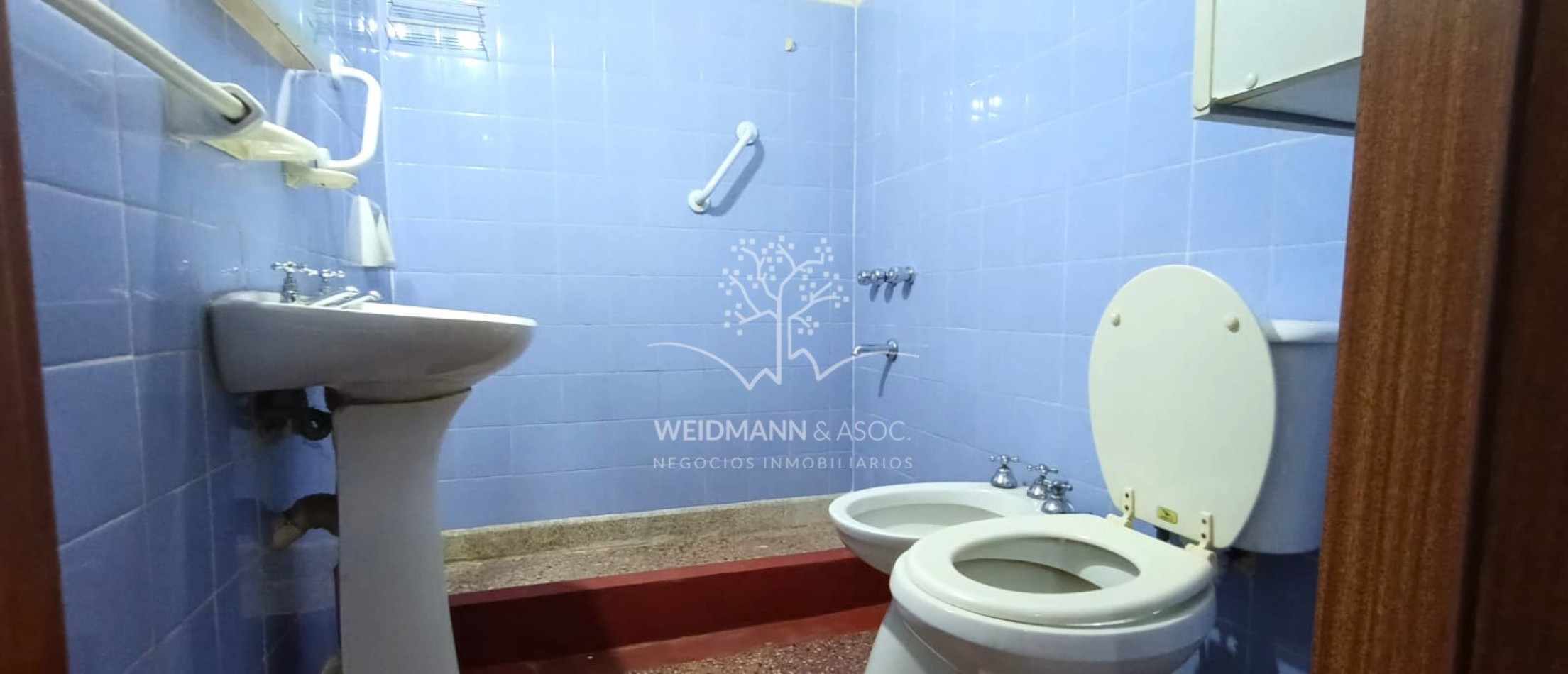 Casa de 2 dormitorios con amplio sector adicional en alquiler, Santa Fe