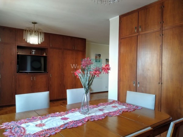 DEPARTAMENTO EN VENTA AL FRENTE CON COCHERA