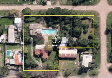 EN VENTA, GRAN PREDIO CON CASA Y QUINCHO, SALIDA A TRES CALLES