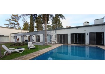 Casa importante, excelente opcion con posibilidad de financiacion.