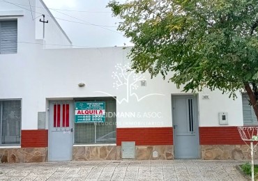 Casa de 2 dormitorios con amplio sector adicional en alquiler, Santa Fe