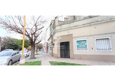 GRAN OPORTUNIDAD, Casa en venta, Hipolito Irigoyen 4101, ciudad de Santa Fe, Apta credito hipotecario.
